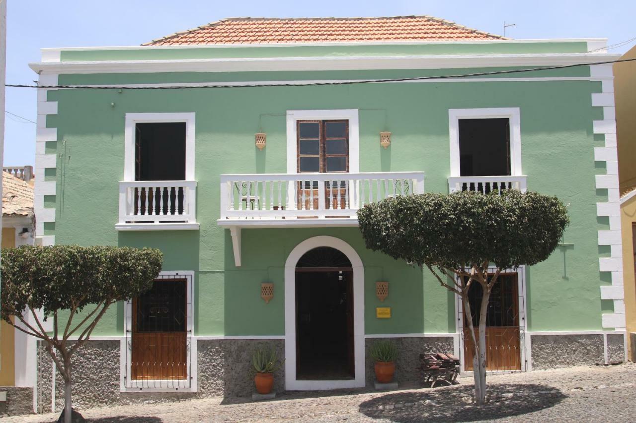Casa Colonial Koenig Hotel Sao Filipe Bagian luar foto